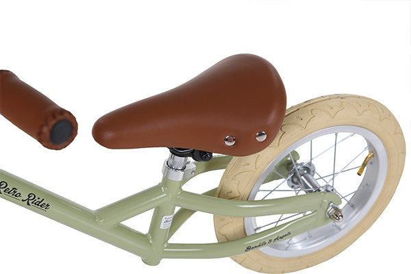 Verstelbaar zadel (36-44 cm).