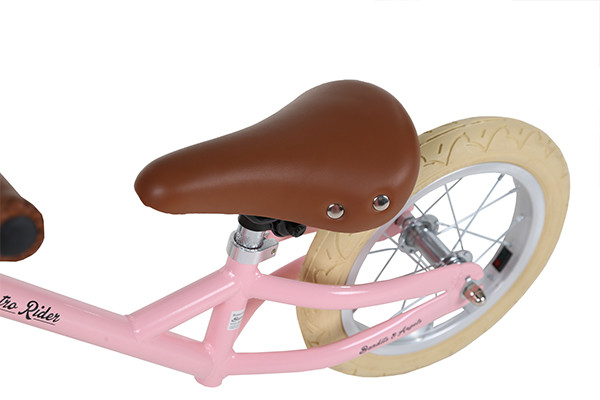 Verstelbaar zadel (36-44 cm).