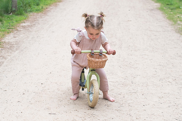 Evi is 1,5 jaar oud en heeft een lengte van 80 cm.