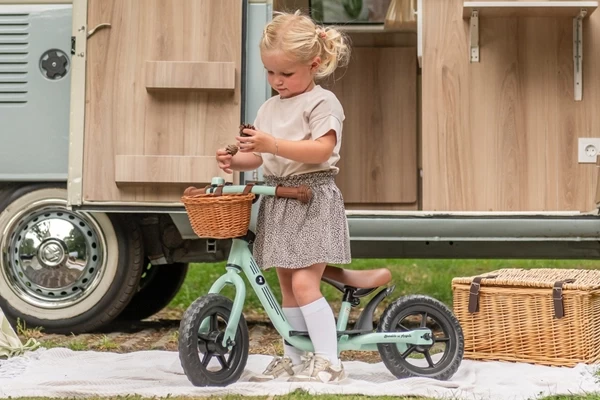 Jill is 2 jaar en 10 maanden oud en 97 cm lang