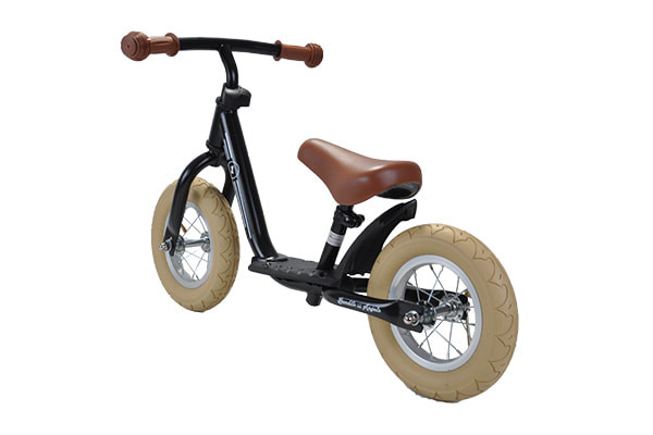 Verstelbaar zadel (29-39 cm).