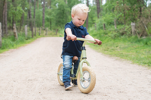 Sef is 2 jaar en 84 cm lang.