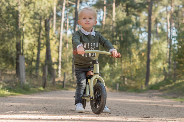 Maxim is 2 jaar en 85 cm lang