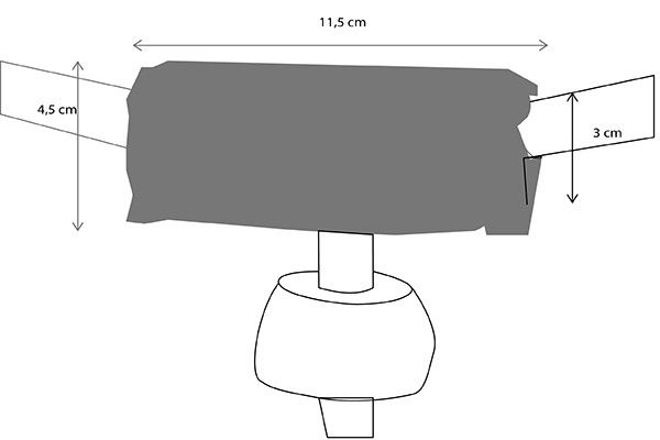 De afmetingen bij bevestiging.