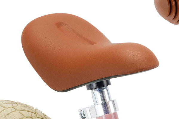 In hoogte verstelbaar zadel (34-43 cm)