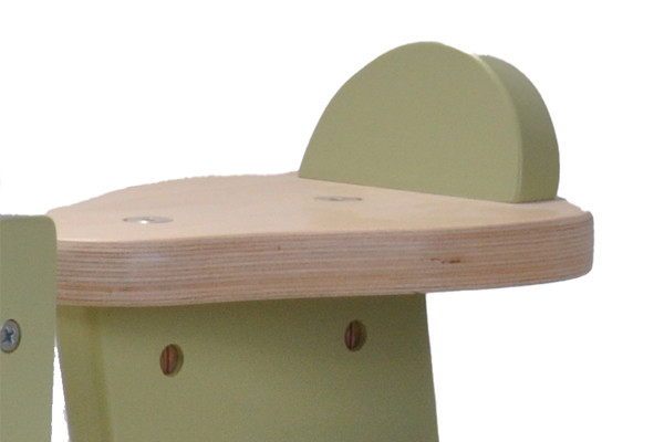 Zithoogte 22,5 cm.