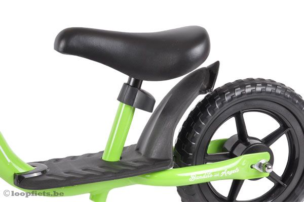 Voetenplank met veiligheidsspatbord.