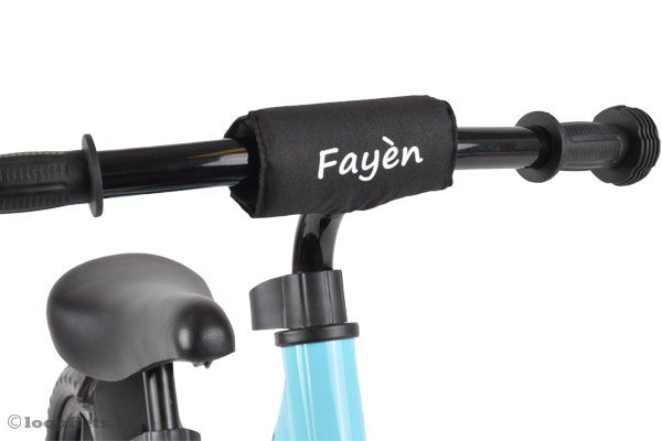 Optioneel: kinbeschermer met naam.