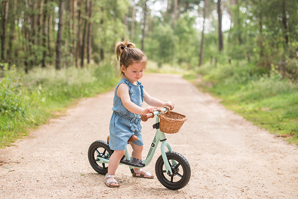 Liv is 1,5 jaar en heeft een lengte van 90 cm.