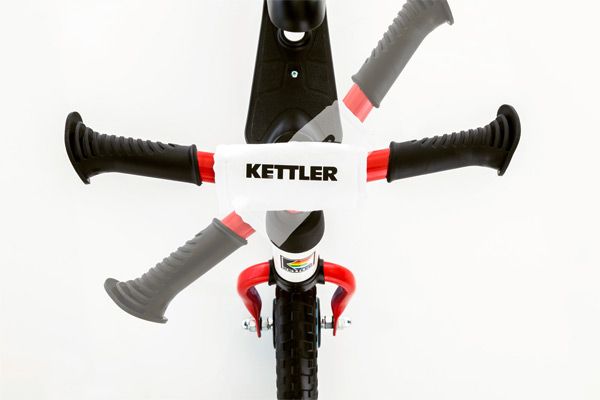 Voorzien van stuurbegrenzer.