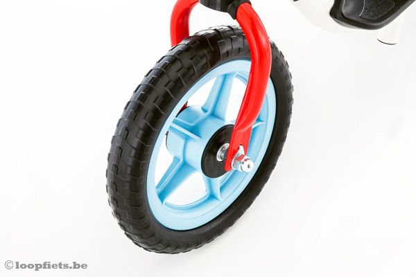 Voorzien van 10 inch wielen.