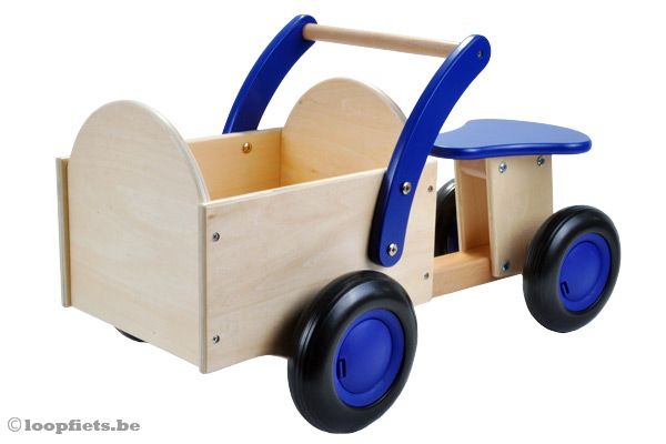 De loopfiets is geschikt voor binnen en buiten.