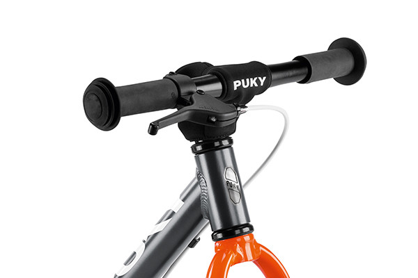 Compleet met zwarte Puky kinbeschermer.