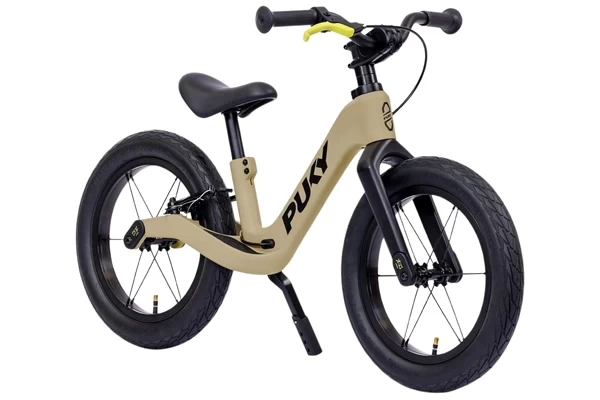 Met 14 inch luchtbanden en standaard