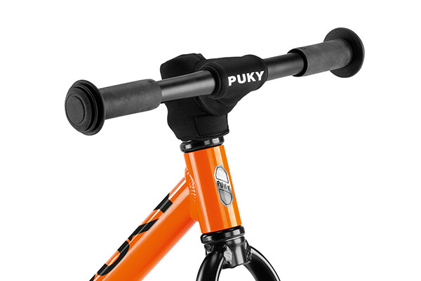 Compleet met zwarte Puky kinbeschermer.