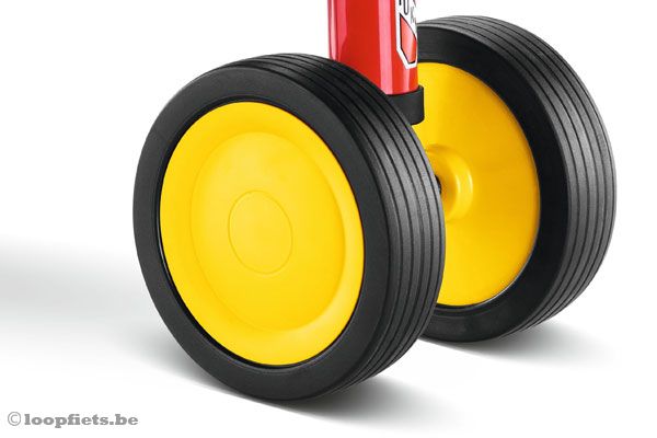 Met geluidsarme wielen.