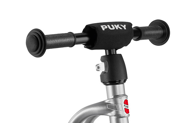 Stuur is in hoogte verstelbaar.