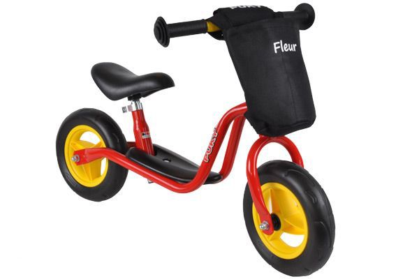 Zwarte stuurtas met eigen naam.