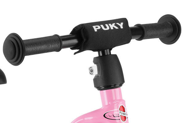 Compleet met zwarte Puky kinbeschermer.