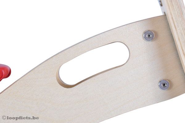Handgreep om de fiets gemakkelijk mee te nemen.