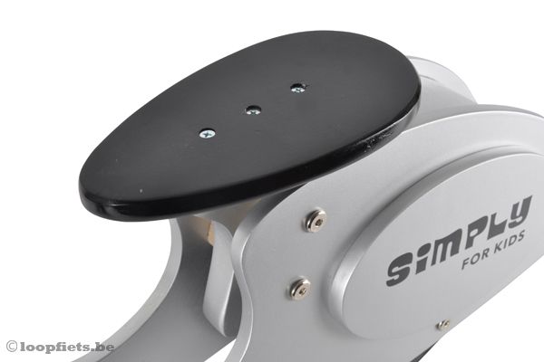 Verstelbaar zadel in 3 standen.