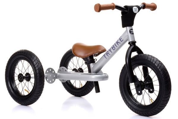 Met een in hoogte verstelbaar zadel (30 - 45 cm).