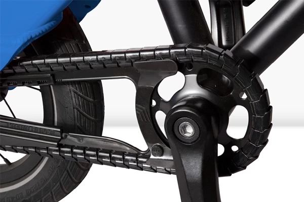 Stalen ketting met plastic omhulsels