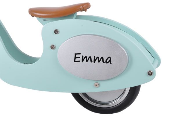 Optioneel verkrijgbaar: Stickerset (2x) met eigen naam.