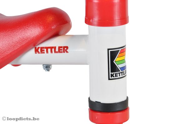 Stevig metalen frame.