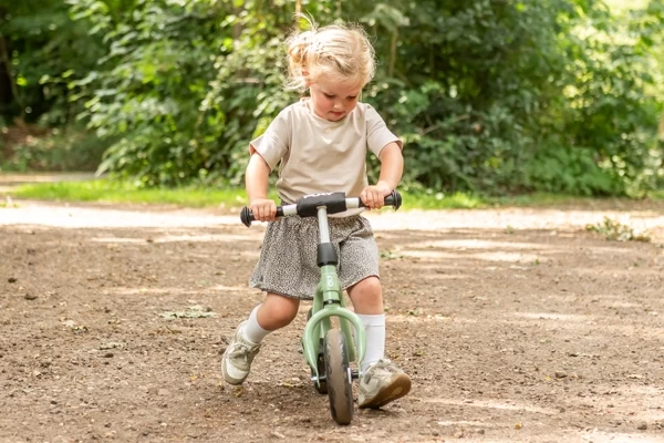 Jill is 2 jaar en 10 maanden oud en 97 cm lang